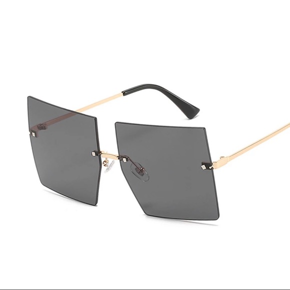 Black Square Oversized Sunglasses - Picture 2 of 7